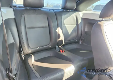 2017 Volkswagen Beetle Se z USA, uszkodzony, nr VIN 3VWJ17AT7HM607439